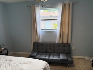 2 bedrooms, iron/ironing board, WiFi, bed sheets