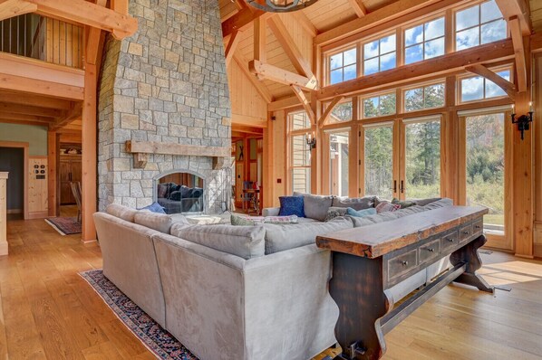 Smart TV, fireplace, table tennis, books