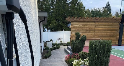 Calm Corner Retreat: Calm Escape With Air Conditioning