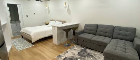 1 Schlafzimmer, Bügeleisen/Bügelbrett, kostenloses WLAN, Bettwäsche