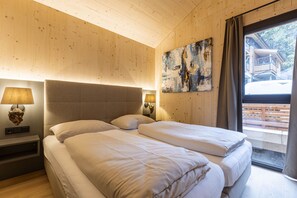 4 bedrooms, free WiFi, bed sheets
