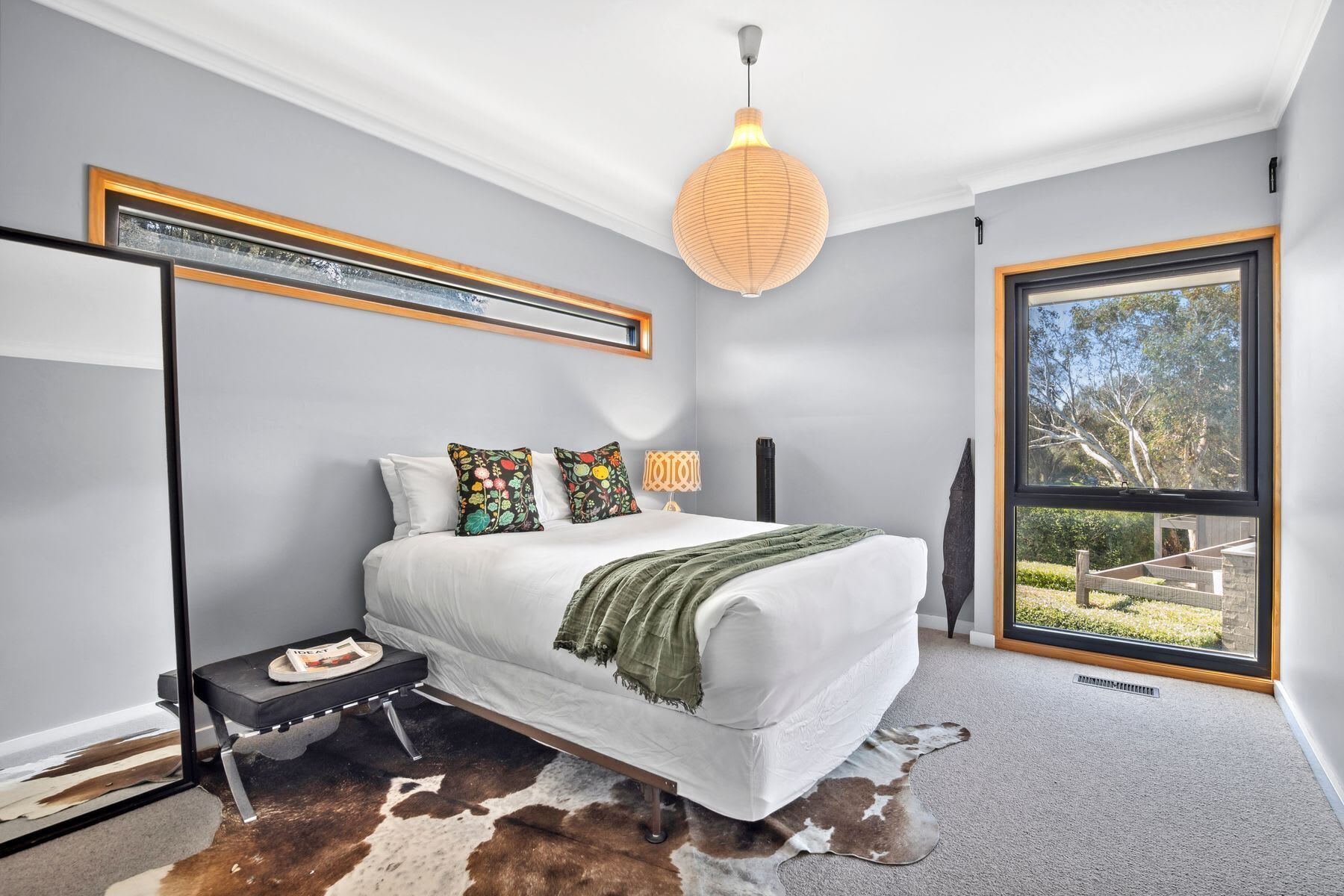 6 bedrooms, desk, iron/ironing board, WiFi