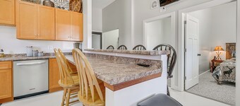 Charming Iowa Home: 1 Mi to Golf