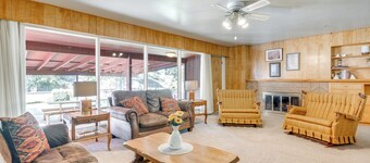 27 Mi to Zion: Home w/ Backyard in Cedar City!