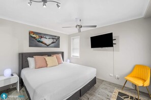 1 chambre, fer et planche à repasser, Wi-Fi, literie fournie