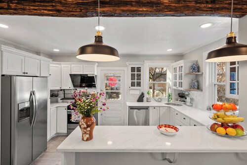 Sophia's Garden Cottage-  Quality & Stylish & Car-Ps & Walk-Zone & Kid Friendly 