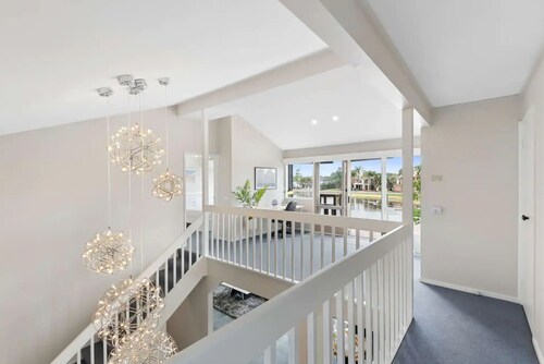 Waterfront Canal beach view + Private Jetty