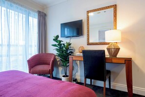 Interior - Urban Studio with Gym & Pool (Auckland)