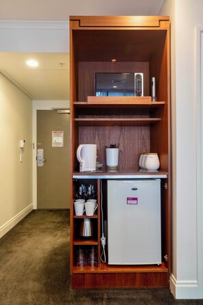 Interior - Urban Studio with Gym & Pool (Auckland)