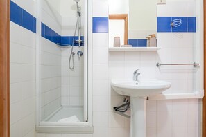 Doccia, asciugacapelli, bidet