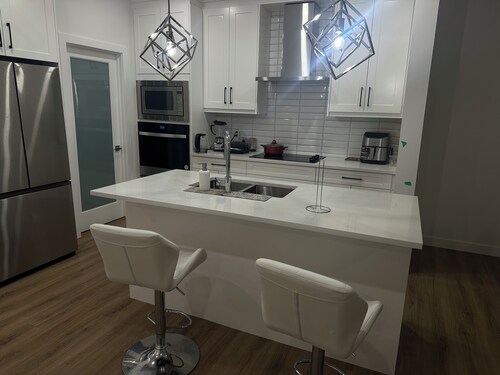 Spacious 3-Bedroom Apartment in  – Perfect for Groups & Families!