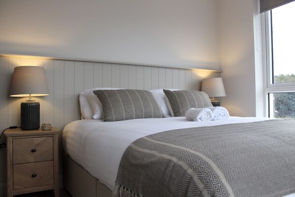 4 Schlafzimmer, kostenloses WLAN, Bettwäsche