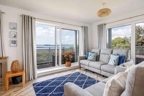 TV, stereoanlegg og kontorer