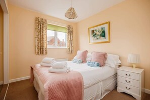 2 室のベッドルーム、アイロン / アイロン台、WiFi、ベッドシーツ