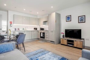 TV, lettore DVD, studio