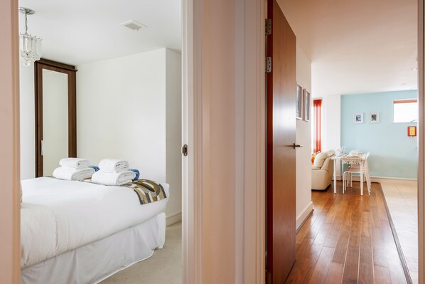 2 bedrooms, iron/ironing board, WiFi, bed sheets