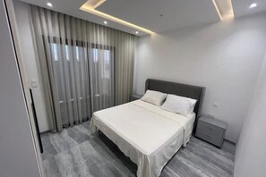 2 bedrooms, iron/ironing board, free WiFi, bed sheets