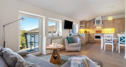 Apartment 'Ferienwohnung 1' with Private Terrace, Shared Garden