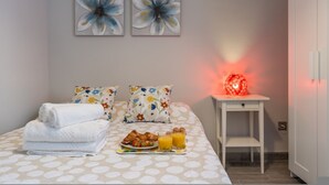 Unclassified image, 4 of 25, button - Luxury Suite Reino de Granada (Granada)