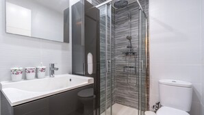 Unclassified image, 3 of 25, button - Luxury Suite Reino de Granada (Granada)