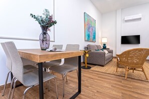 Suite, 1 Double Bed | Living area - Genteel Home Recaredo (Seville)