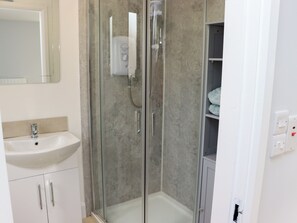 Douche, serviettes fournies