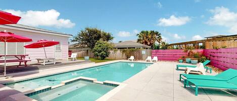 Een verwarmd zwembad