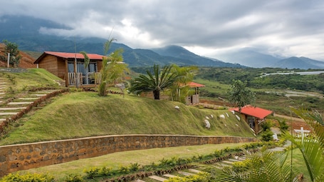 Property grounds. Glamping Isaju