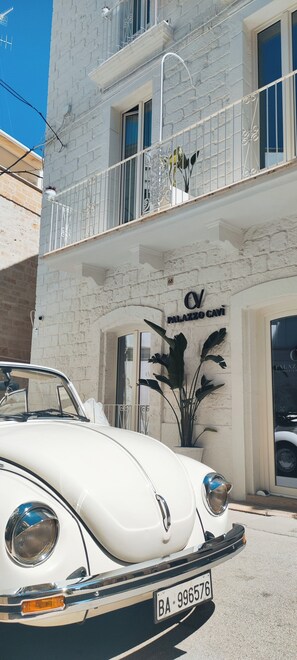 Front of property - Palazzo CAVÌ  (Mola di Bari)