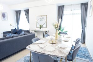 Apartment, 2 Bedrooms, Balcony | Dining