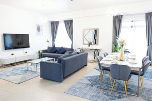 Appartement, 2 slaapkamers, balkon | Woonkamer
