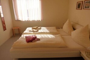 2 habitaciones, tabla de planchar con plancha y wifi gratis 