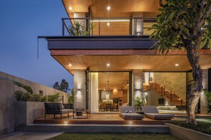 บริเวณภายนอก