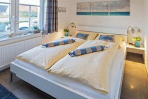 2 bedrooms, iron/ironing board, free WiFi - Holiday apartment Little break (Norddeich)