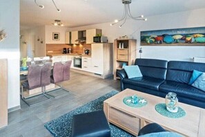 Smart TV, DVD player