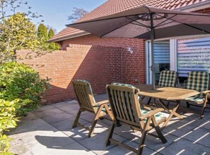 Outdoor dining - North Comfortable holiday residence (Norden)