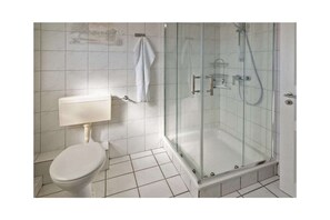 Douche, sèche-cheveux