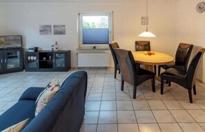Dining - Lucy Comfortable holiday residence (Norddeich)