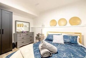 2 habitaciones, escritorio, wifi gratis y ropa de cama 