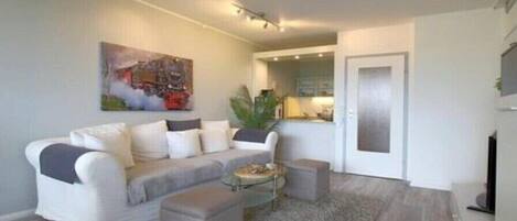 TV connectée, jeux vidéo, livres