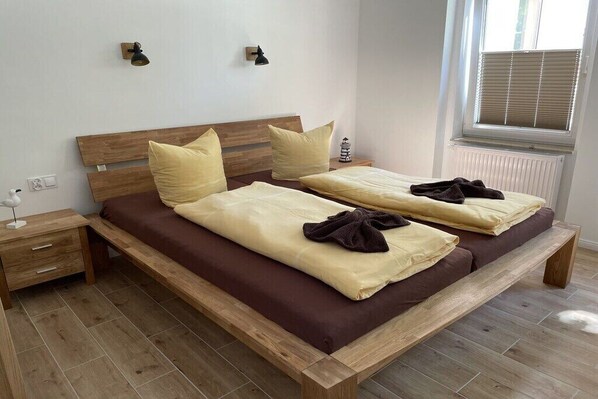 1 bedroom, free WiFi, bed sheets