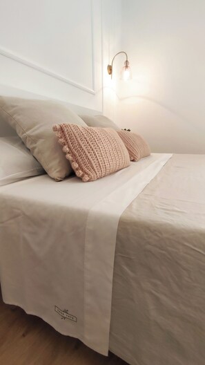 2 bedrooms, iron/ironing board, travel crib, free WiFi