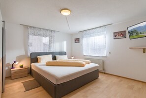 4 soverom, strykejern/-brett og wi-fi (inkludert)