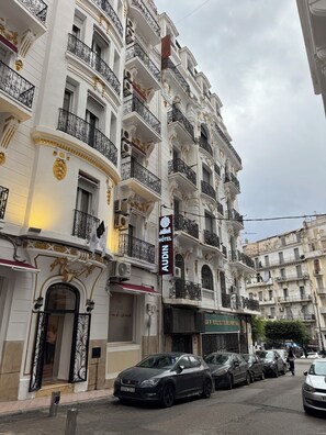 Front of property - Audin Hotel - El Djazair (Algiers)
