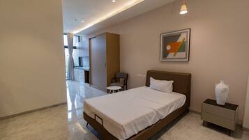 1 bedroom, desk, iron/ironing board, free WiFi