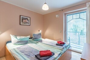 2 chambres, fer et planche à repasser, accès au Wi-Fi (inclus)