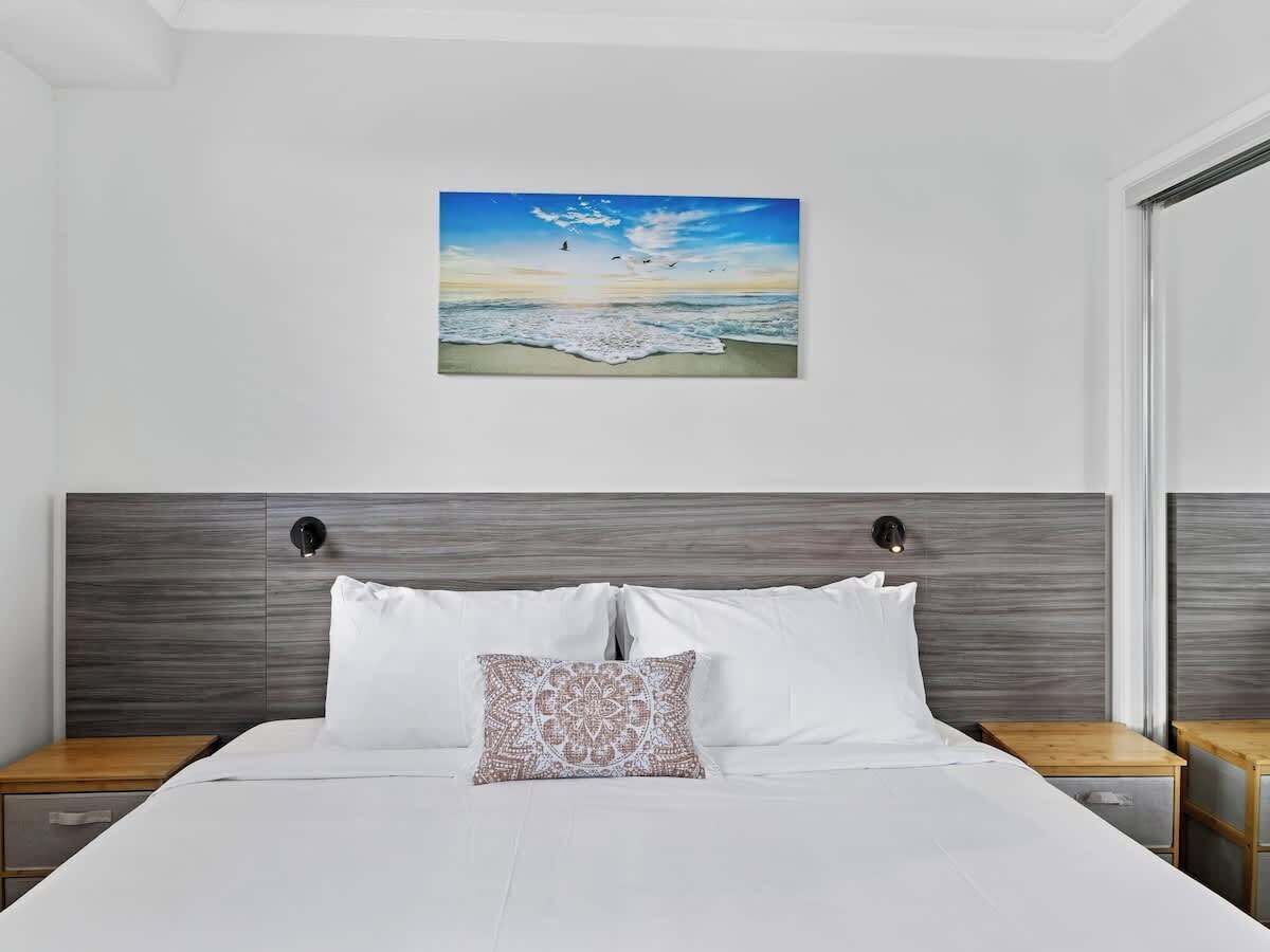 3 slaapkamers, een strijkplank/strijkijzer, wifi, beddengoed