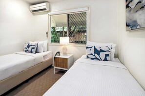 4 soveværelser, skrivebord, strygejern/strygebræt, weekendseng