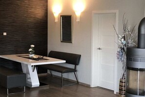 Dining - "Apartment Eldeufer" (Plau am See)