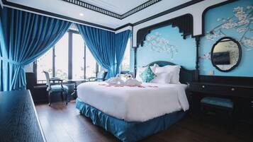 Chambre Double Premium, balcon, vue ville | Minibar, coffres-forts dans les chambres, bureau